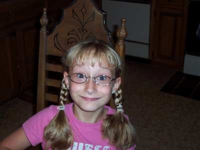 Bryleigh and her new glasses